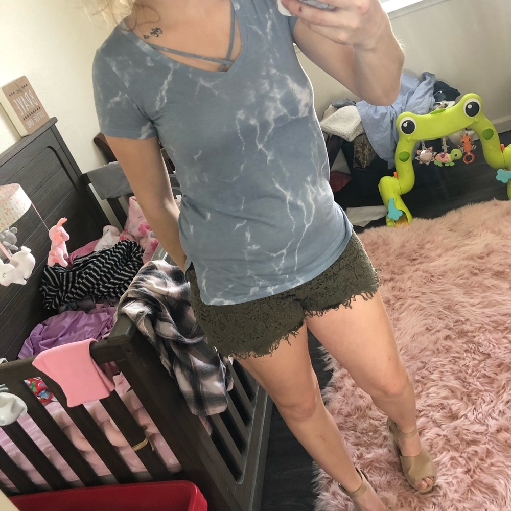 Acid wash blue crisscross shirt